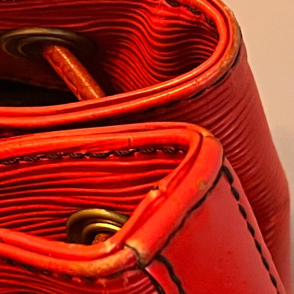 Louis Vuitton Epi Noe Red Bag - Picture 8 of 14